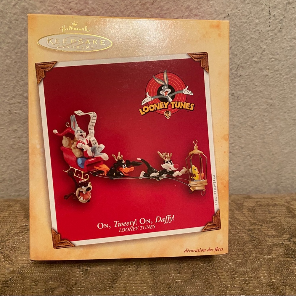 Hallmark Looney Tunes Ornament